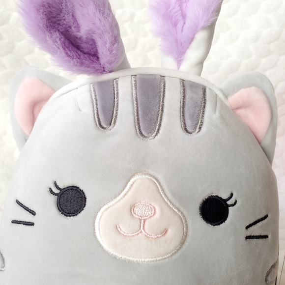Tally the Cat with Bunny Ears Spring Easter Squishmallows 8 Inch BNWT - Picture 6 of 7
